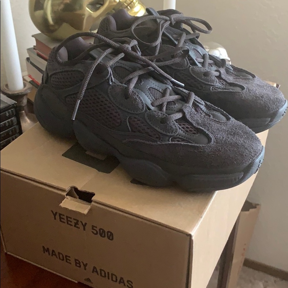 Yeezy 500 Black
